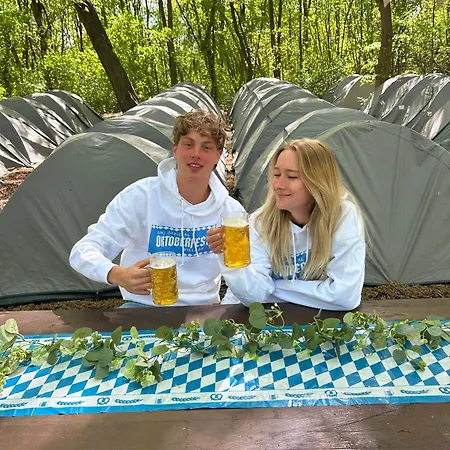 Oktoberfest Student 18 To 25 캠프장